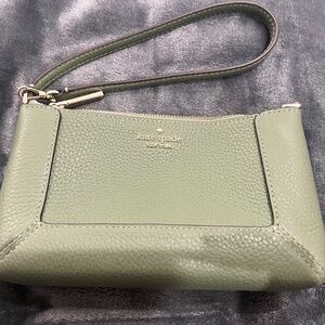 New large wristlet Kate Spade